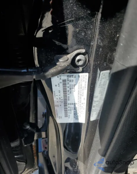 2016 Ford Focus Se z USA, uszkodzony, nr VIN 1FADP3F22GL372350